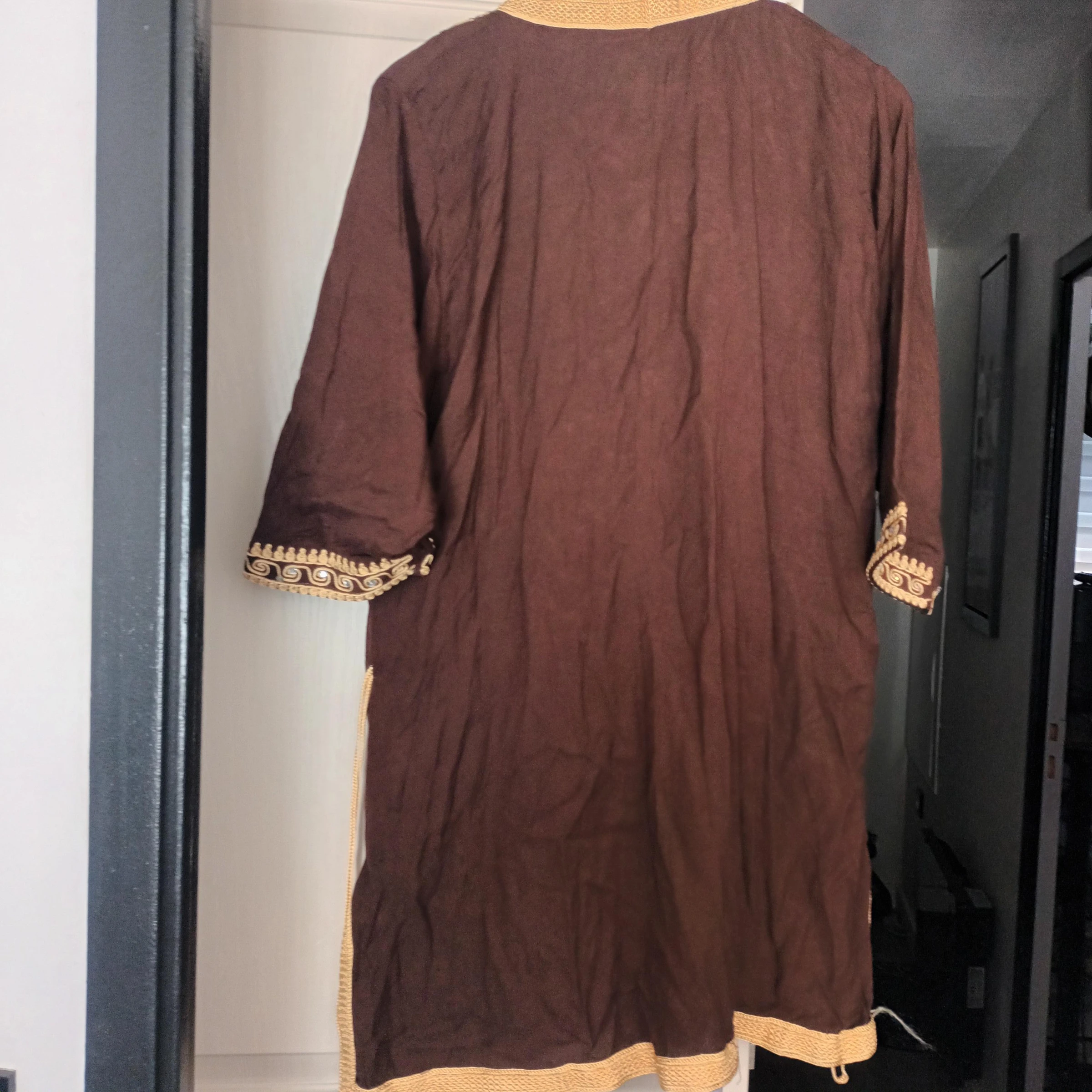 Sublime caftan tuniek met oosterse inspiratie, borduurwerk, maat T44, katoen en split aan de zijkant – photo 8